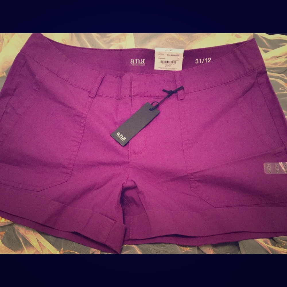 NWT A.N.A shorts in Purple Magic Size 31/12